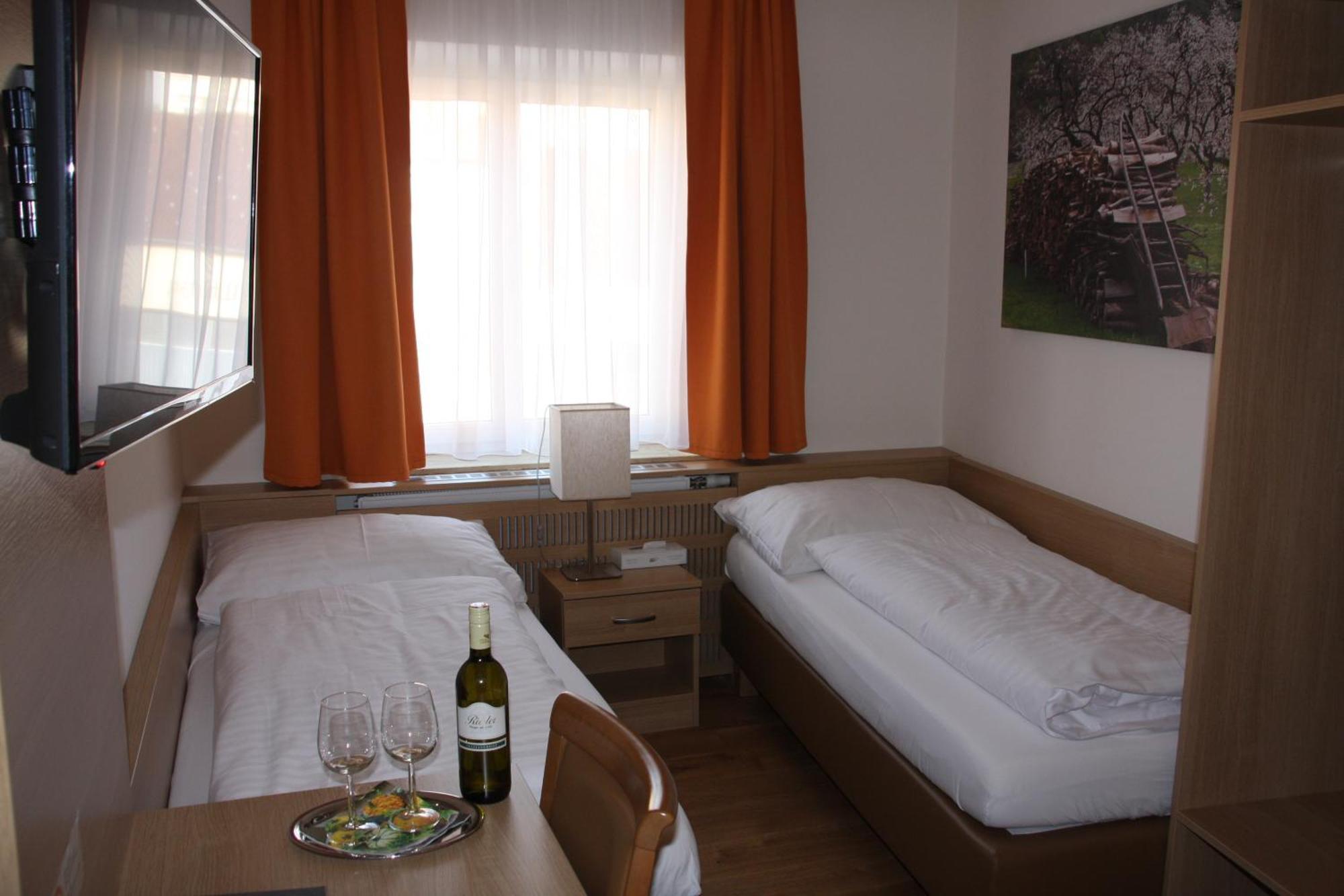 Weinhotel Rieder พอยส์ดอร์ฟ ภายนอก รูปภาพ