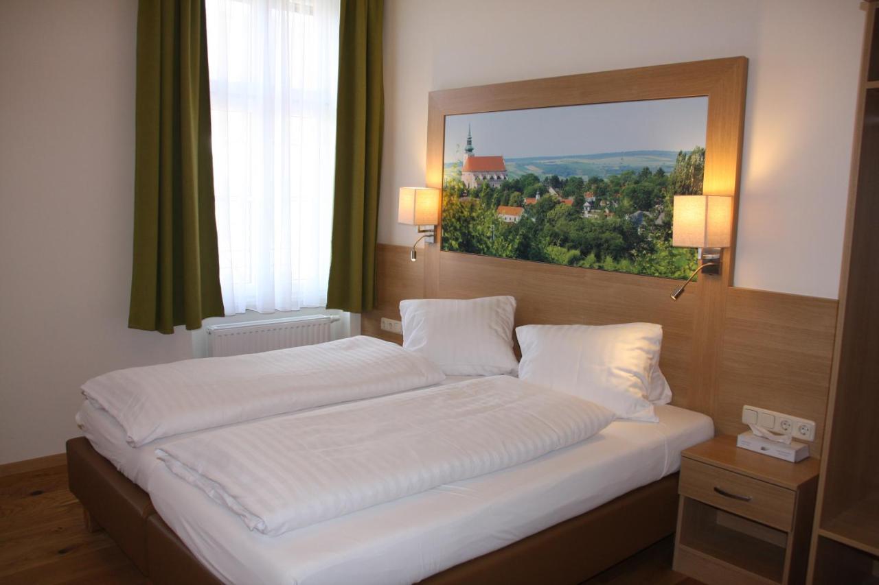 Weinhotel Rieder พอยส์ดอร์ฟ ภายนอก รูปภาพ