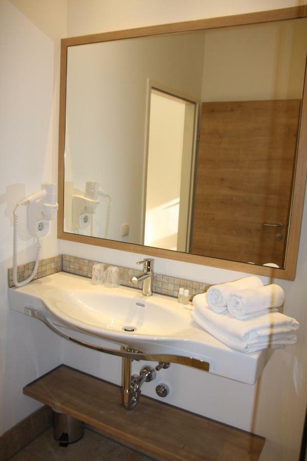 Weinhotel Rieder พอยส์ดอร์ฟ ภายนอก รูปภาพ